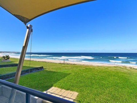 Beachfront Luxury - Broome Tourism 1