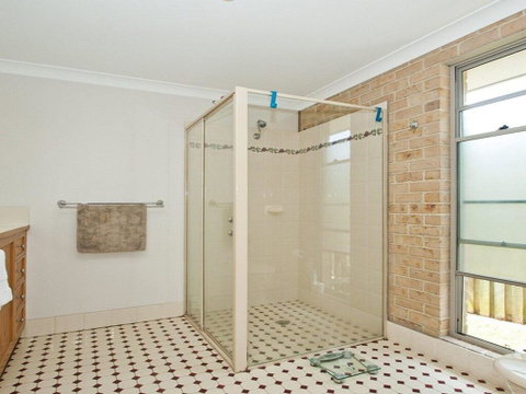 Beachfront Pool House - Absolute Beachfront - Broome Tourism 2