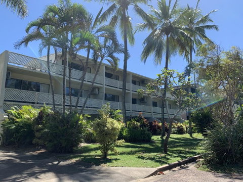 Beachfront Terraces Exclusive Onsite Reception And Management - Broome Tourism 1