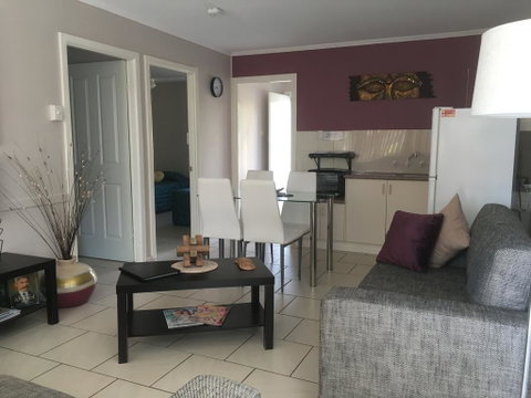 Beachlander Holiday Apartments - Broome Tourism 3