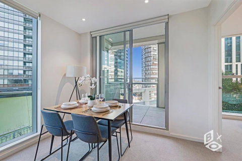 REST COLLECTION Apartments On Collins Docklands - Broome Tourism 3