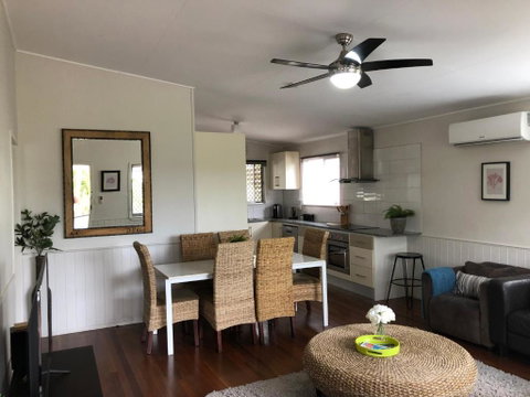 Redland BayBreeze - Broome Tourism 3