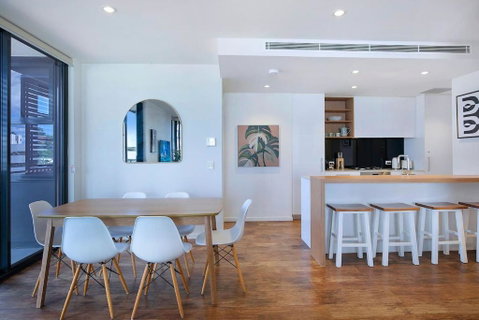 Regatta Hideaway - A Breezy Balcony Residence - Broome Tourism 2