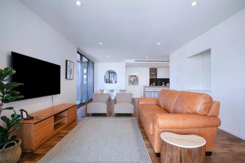 Regatta Hideaway - A Breezy Balcony Residence - Broome Tourism 3