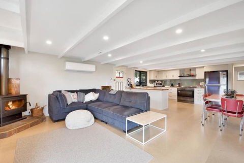 Relax At Goughs Bay - Broome Tourism 2