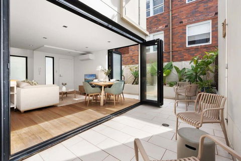 Relaxed Beachside Townhouse - Broome Tourism 2