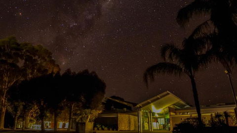 Renmark Country Club - Broome Tourism 3