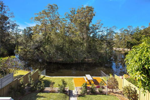 Renovated Coastal Getaway With Water Views - Broome Tourism 0