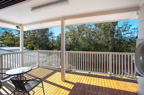 Renovated Coastal Getaway With Water Views - Broome Tourism 1