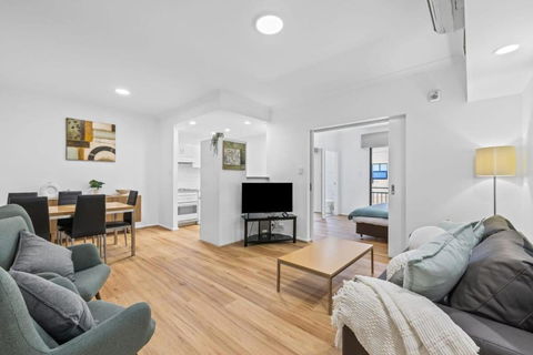 Renovated Family Apartment With Pool & WiFi - Broome Tourism 1