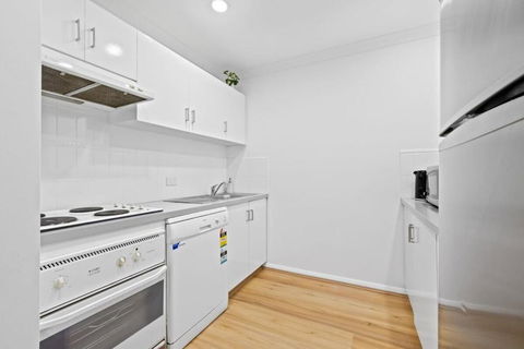 Renovated Family Apartment With Pool & WiFi - Broome Tourism 3