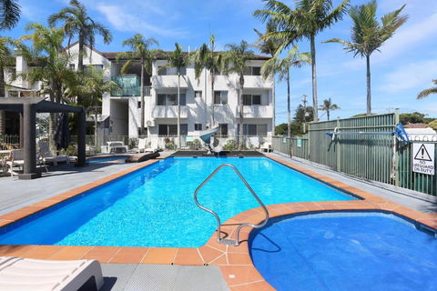 Resort Style Holiday - Broome Tourism 0