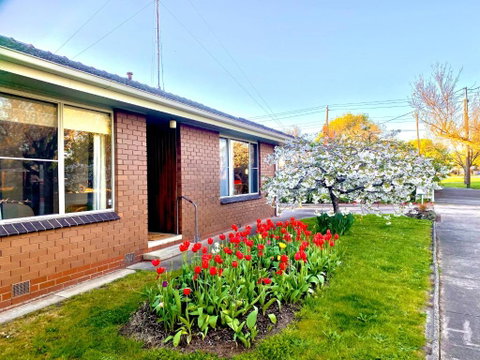 Retro Riverside Redan, Ballarat - Broome Tourism 0