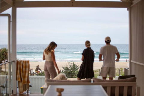 Rigi On Currumbin Beach - Broome Tourism 0