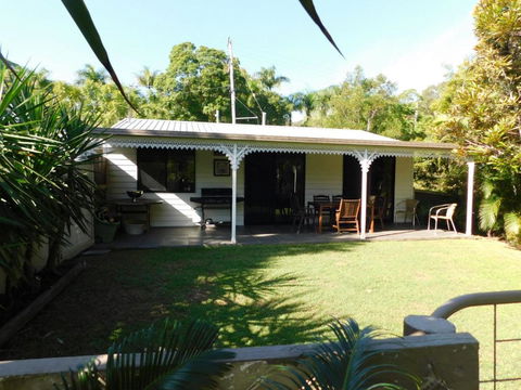 Riverbend Cottage Cabin - Little Heaven - Broome Tourism 2