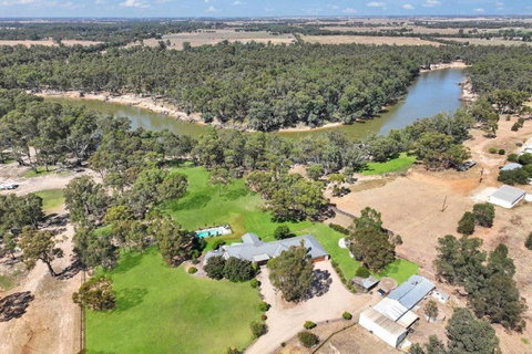 Riverlyne - Riverfront Holiday Home - Broome Tourism 0