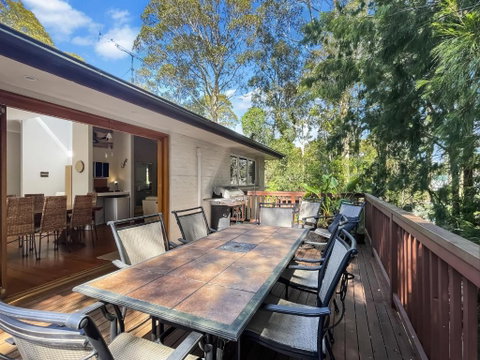 Riverside 3-Bed Townhouse With Spacious Deck & BBQ - Broome Tourism 1