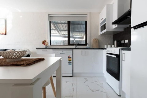 Riverside Gem With Parking And WiFi - Broome Tourism 3