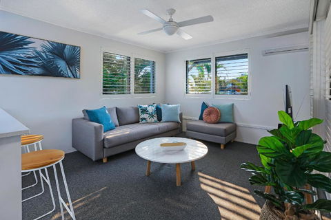 Riverside Location, Noosa Sound - Broome Tourism 2