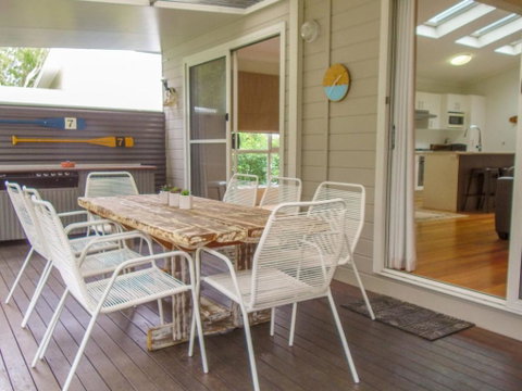 Riverside Retreat - Broome Tourism 1