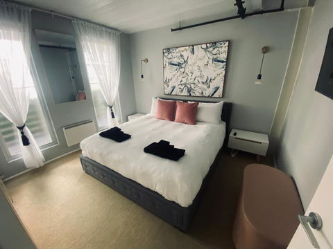 Red Tulip Apartments In Prahran - Broome Tourism 1