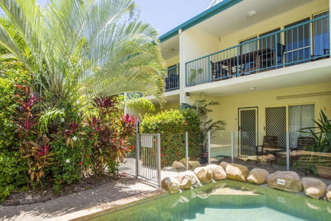 SAILS 9 Beachfront Getaway Horseshoe Bay - Broome Tourism 2