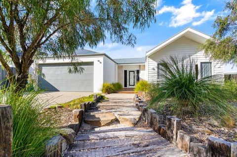 Ryze N Shine I Private Properties - Broome Tourism 0