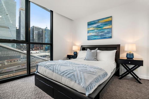 Rooftop Pool 2BR Apartment At Marvel Stadium With Free Parking - Broome Tourism 3