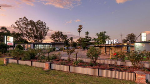 Rose City Motor Inn - Broome Tourism 0