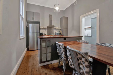 Rose Cottage - Stroll To CBD, Leafy Setting - Broome Tourism 1