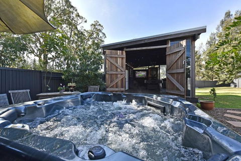 Rose Cottage Studio Romantic Or Solo Getaway. Spa, Games Room - Broome Tourism 0