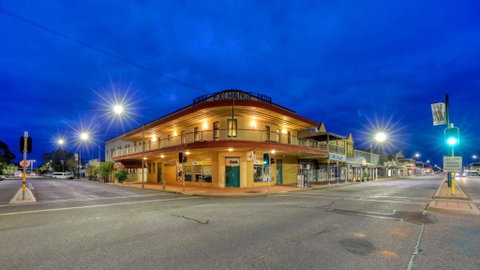 Royal Exchange Hotel - Broome Tourism 0