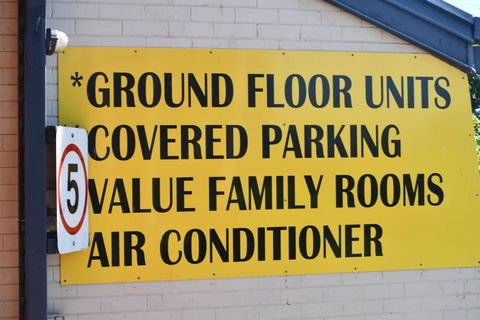 Royal Residences Rockhampton - Broome Tourism 1