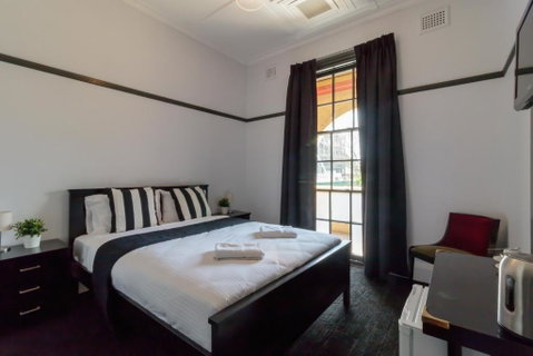 Royal Hotel Ryde - Broome Tourism 0