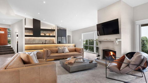 RUST - Broome Tourism 0