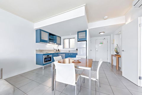 Sails On The Sea - Club Wyndham - Broome Tourism 3