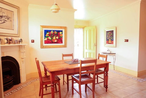 SaltBush Cottage - Broome Tourism 3
