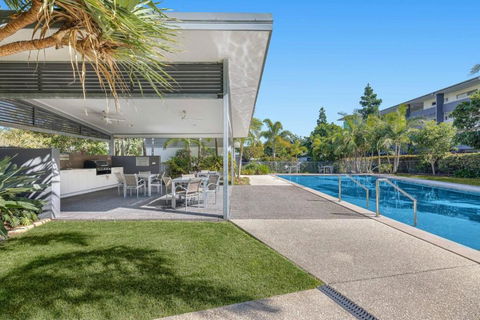 Saltwater On The Peninsula - Broome Tourism 3