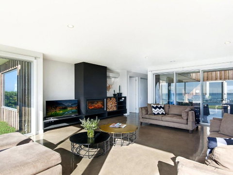 Saltwater Retreat - Broome Tourism 3