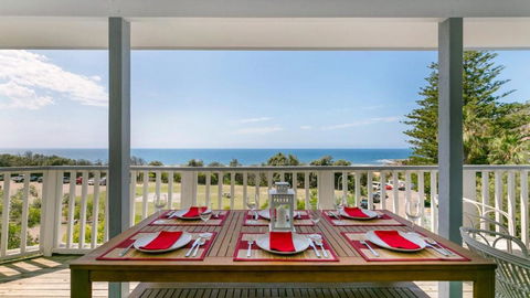 Salty Air Beachside Cottage At Killcare - Broome Tourism 1