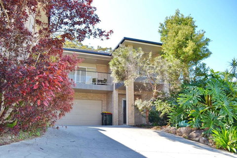 Salty Kisses - Bring Your Own Linen. - Broome Tourism 0