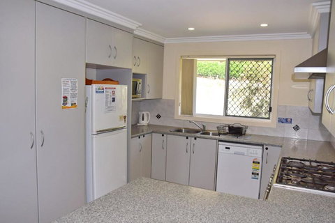 Salty Kisses - Bring Your Own Linen. - Broome Tourism 2