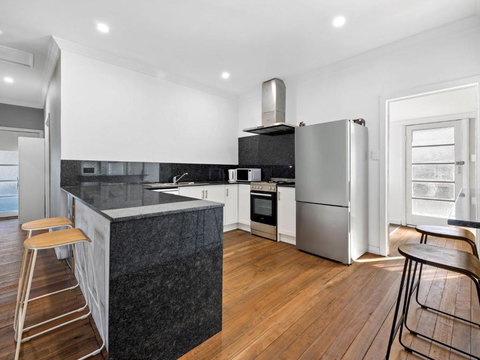 Salty Sea Cottage - Broome Tourism 1