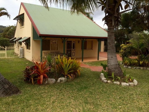 Sand Piper Cottage Rainbow Beach - Broome Tourism 0