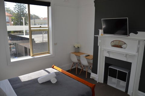Sandy Bottoms Guesthouse - Broome Tourism 0