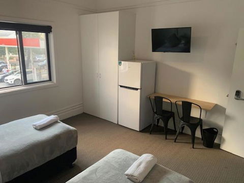 Sandy Bottoms Guesthouse - Broome Tourism 1