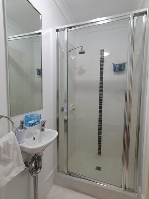 Sandalwood Guest Room - Broome Tourism 3
