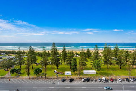 Sandpiper Broadbeach - Broome Tourism 0