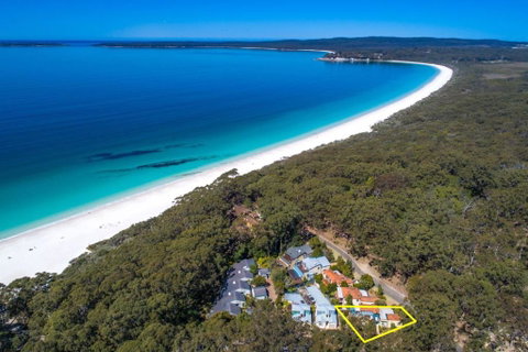 Sandpiper, Hyams Beach - Broome Tourism 3
