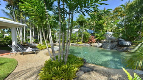 Sandwater Port Douglas - Broome Tourism 0